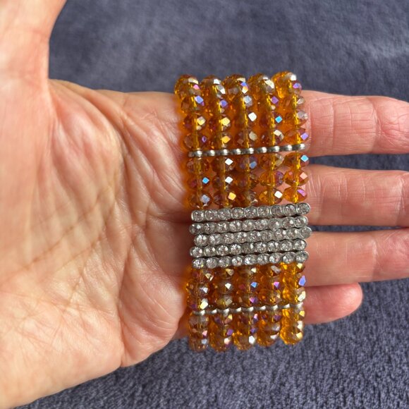 Costume Jewelry Bracelet from Hong Kong - Never Worn - Picture 2 of 2